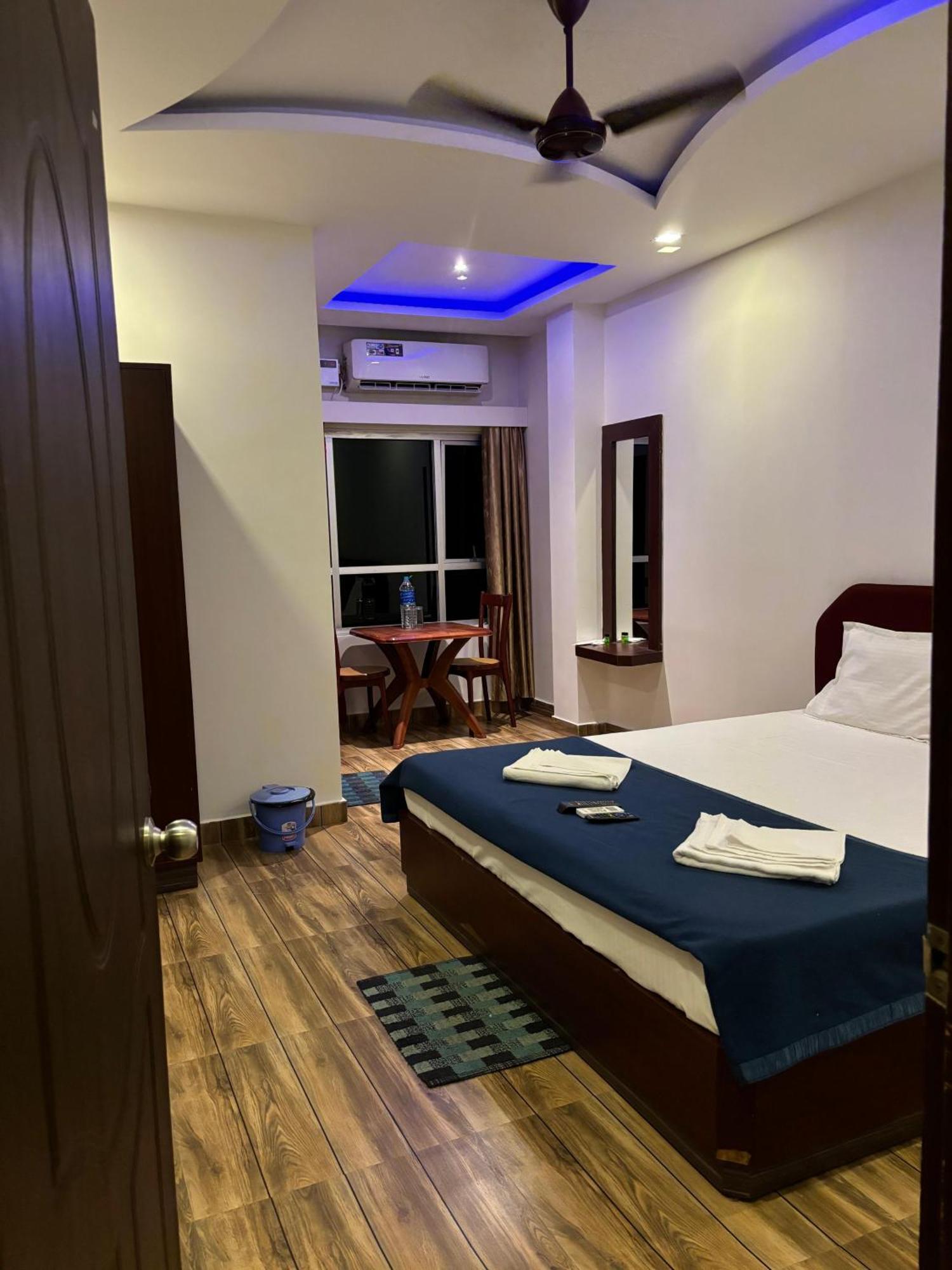 The Tamarind Tree Hotel & Restaurant Shadipur Εξωτερικό φωτογραφία