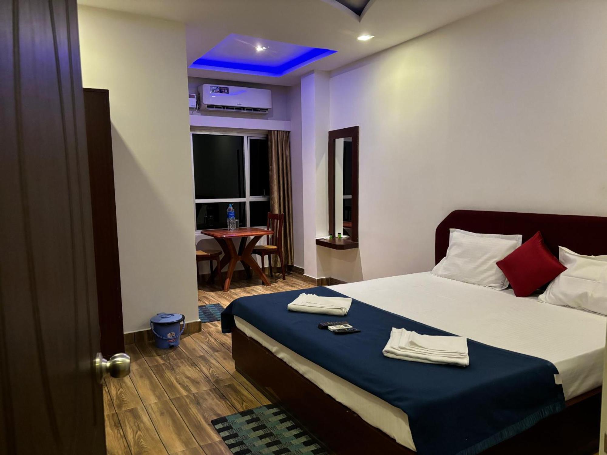 The Tamarind Tree Hotel & Restaurant Shadipur Εξωτερικό φωτογραφία