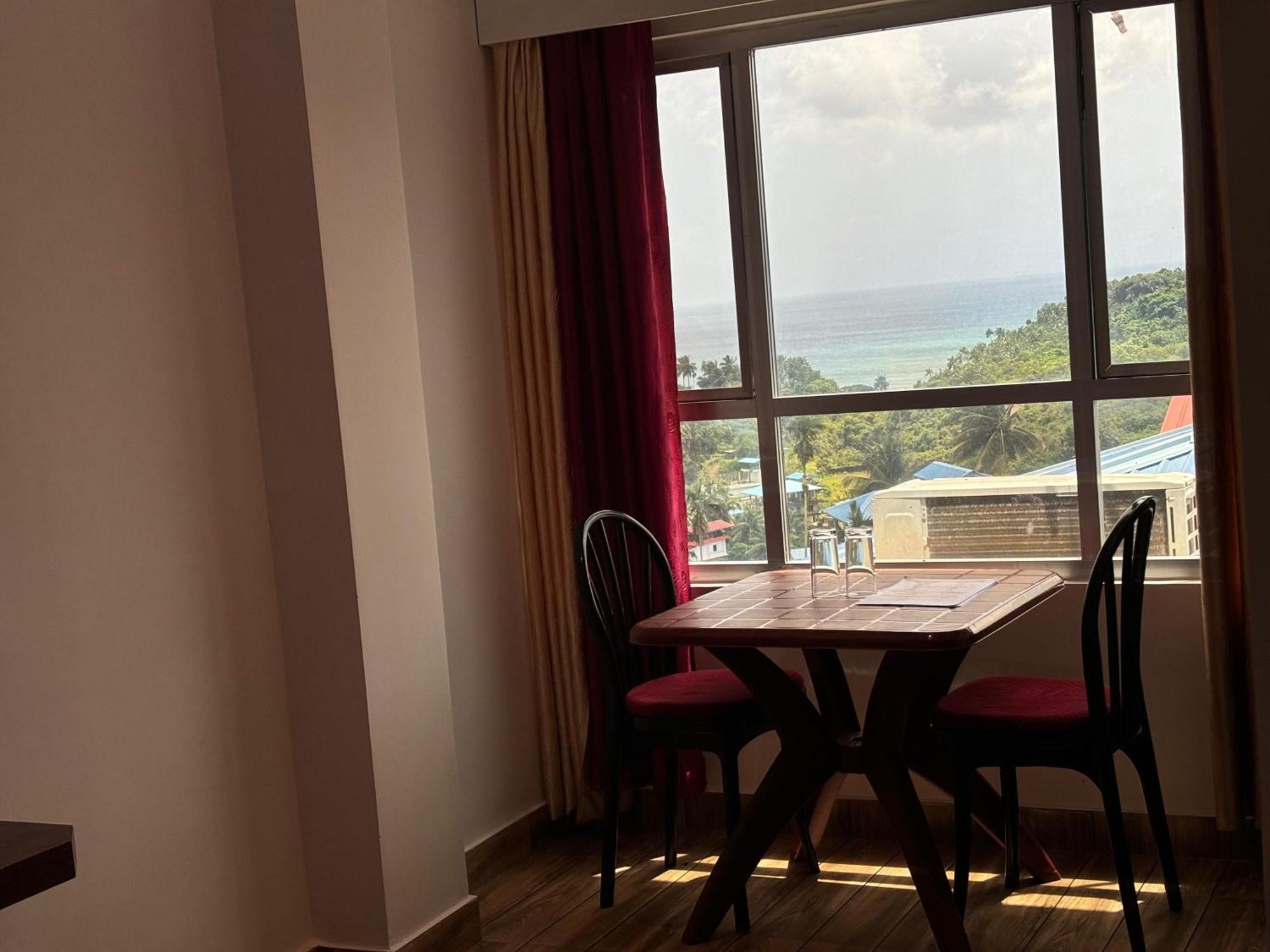 The Tamarind Tree Hotel & Restaurant Shadipur Εξωτερικό φωτογραφία