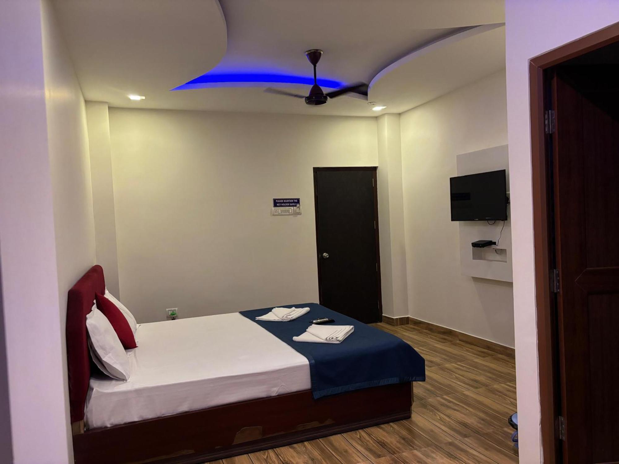 The Tamarind Tree Hotel & Restaurant Shadipur Εξωτερικό φωτογραφία